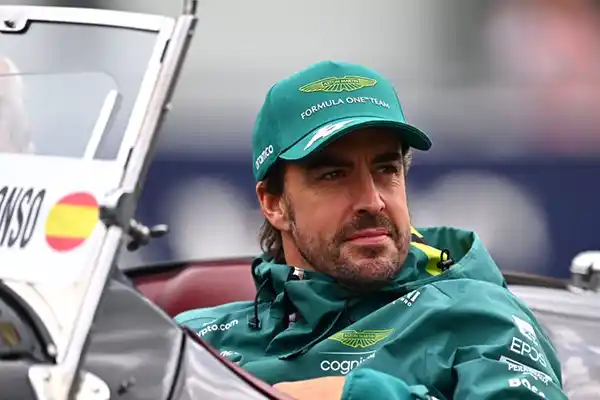 Alonso Weighs Key Factors for Aston F1 Contract