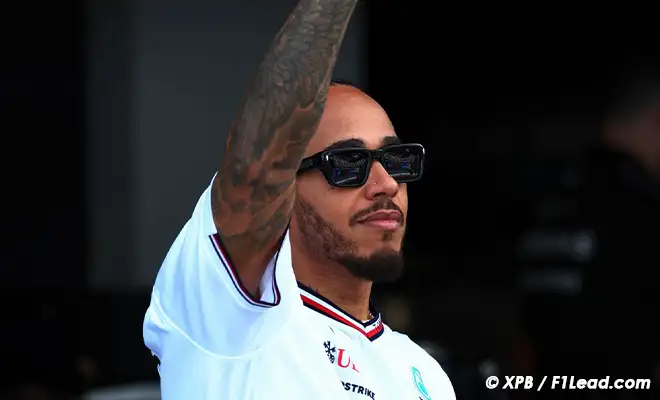 Hamilton Touts Vettel as Top Pick for Mercedes Slot