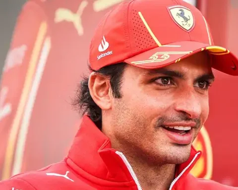 Sainz Urges Speed on F1 Contract Talks