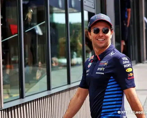 Rosberg Urges Red Bull Drop Pérez Now