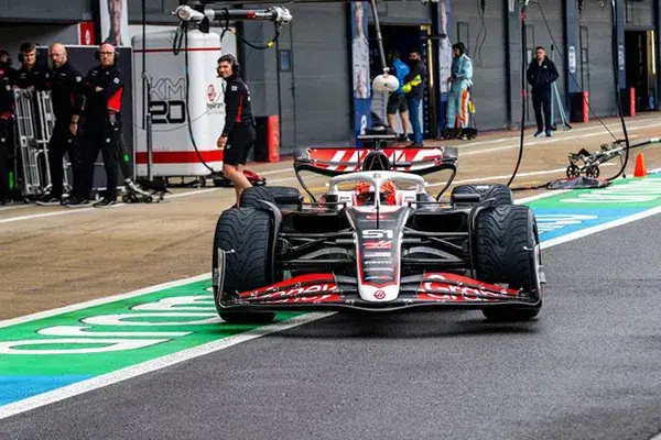 Wet Weather Hampers F1 Pirelli Test at Silverstone