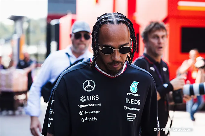 Hamilton - Russell Calm Fears Over F1 Floor