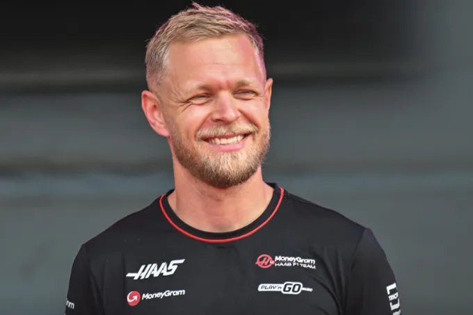 Magnussen Eager for Marina Bay Comeback