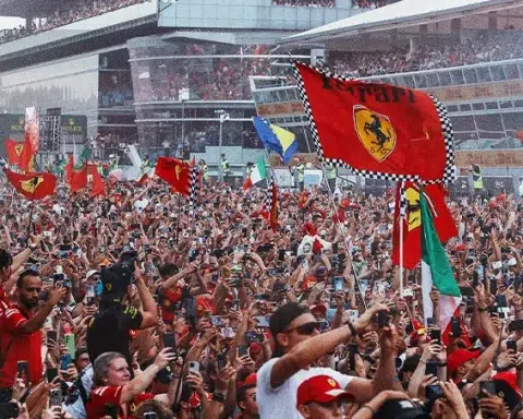 Italy Awaits Hamilton’s Ferrari Era Begins in Australia