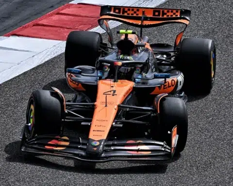 Norris Flags Rear Instability - McLaren Stays Calm in Bahrain